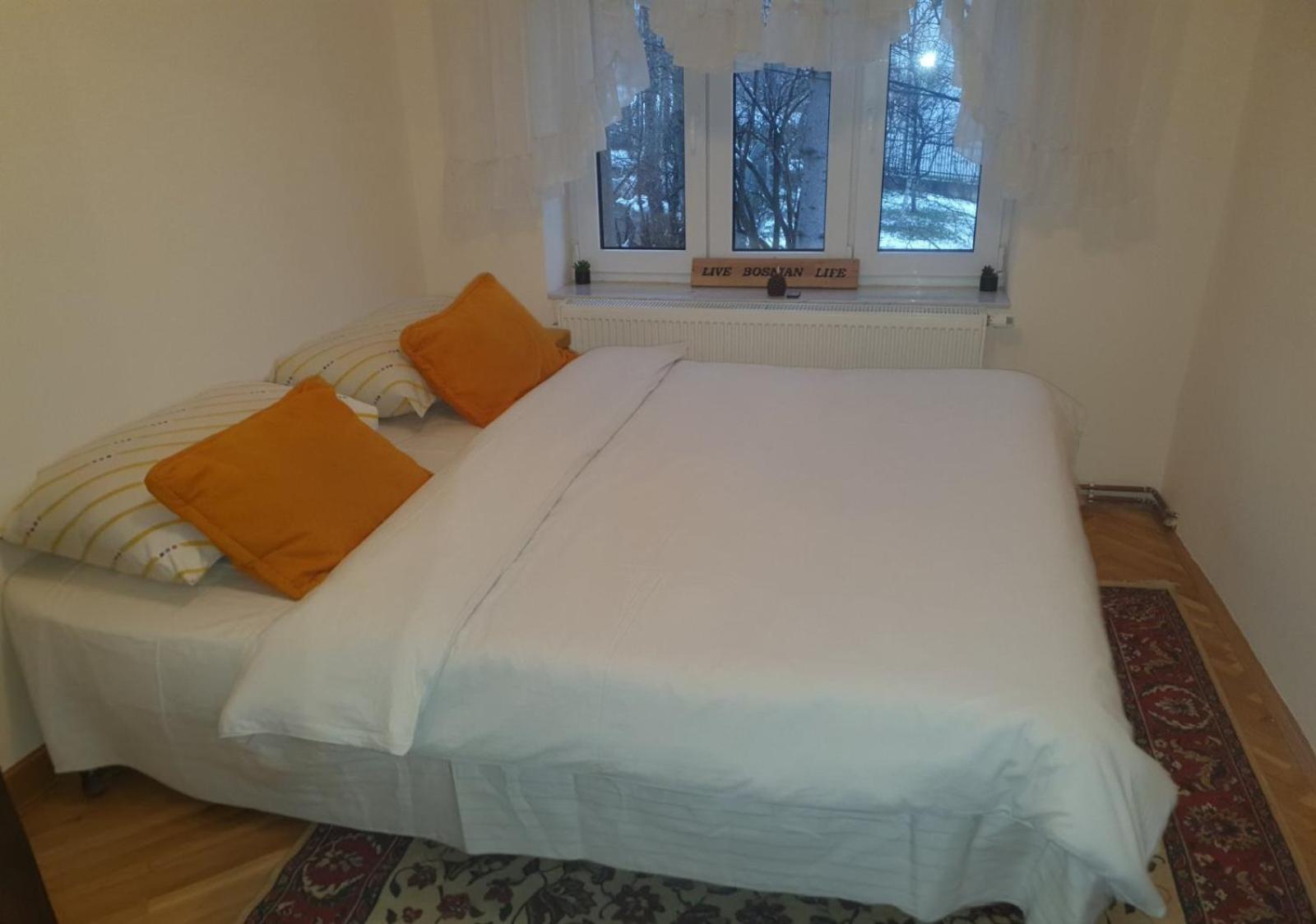 Live Bosnian Life Apartment *